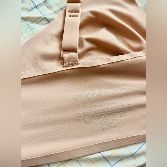 The Invisible Bra - Picture 5 of 12